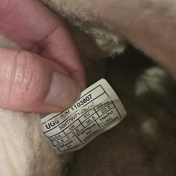 UGG Melrose Boot - Picture 5 of 5